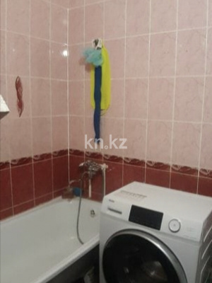 Продажа 2-комнатной квартиры, 43 м², 13-й мкр., дом  11 - Продажа  двухкомнатных квартир в Караганде с фото фото 2 из 10