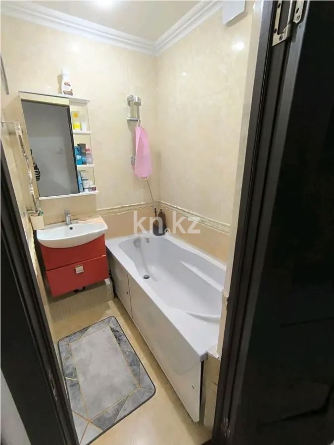 Продажа 4-комнатной квартиры, 74 м², мкр-н 8, дом  74 - Продажа  четырехкомнатных квартир в Алматы без посредников фото 8 из 9