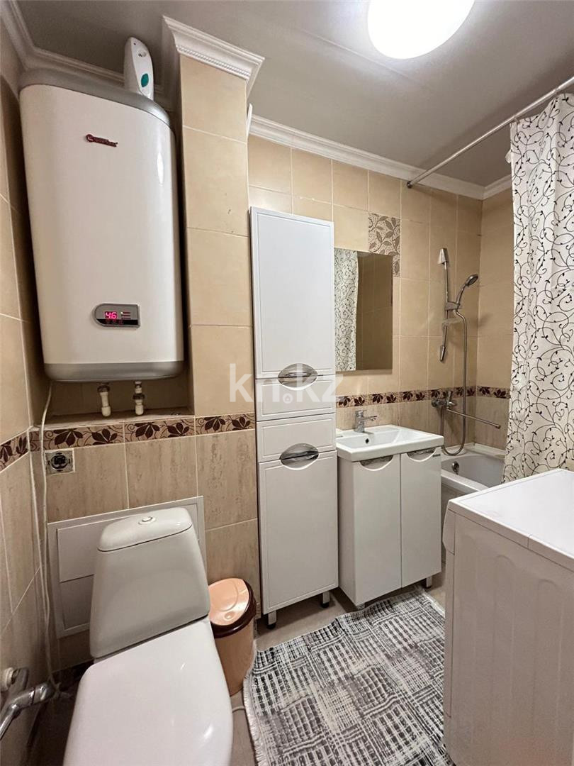 Продажа 5-комнатной квартиры, 107 м², ул. Муканова - Продажа квартир в Караганде фото 13 из 28