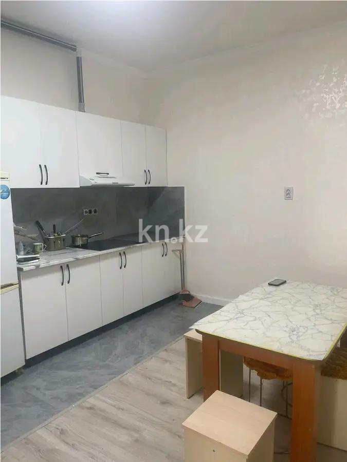 Продажа 3-комнатной квартиры, 62 м², 20 мкр., дом  38 - Продажа квартир в Казахстане фото 1 из 2