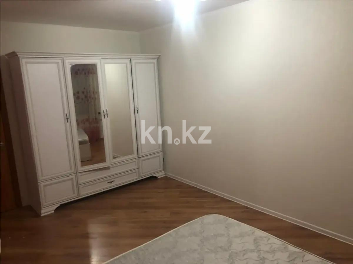 Продажа 3-комнатной квартиры, 80 м², мкр-н Аксай-4, дом  57 в Алматы