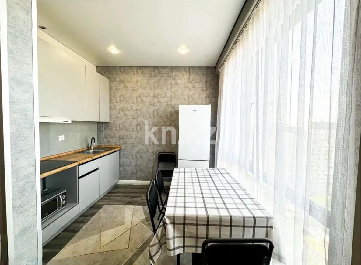 Продажа 3-комнатной квартиры, 67 м², ул. Утепова, дом  20 в Алматы - фото 2