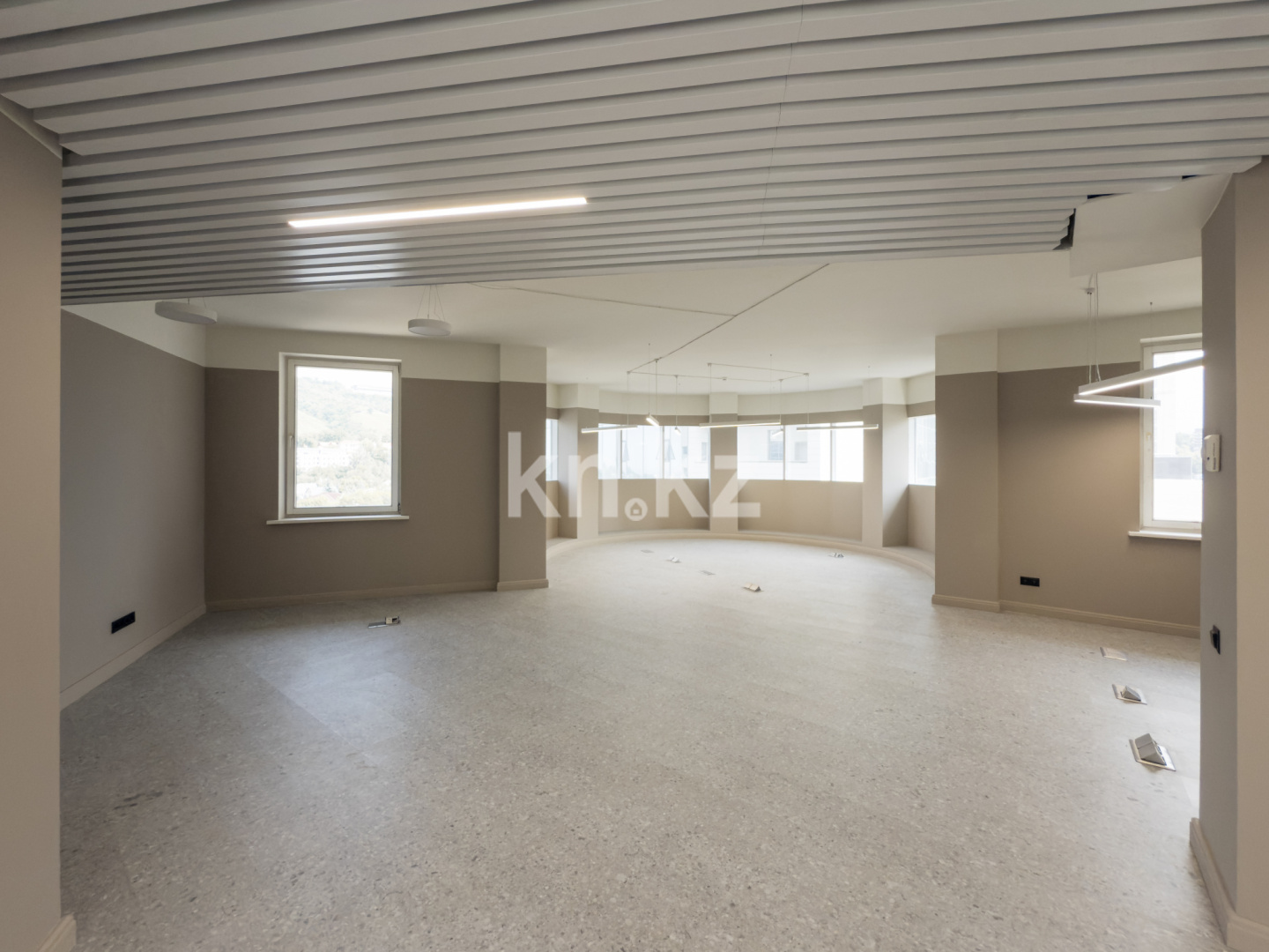 Аренда , Достык, дом  188 - Аренда офисных и торговых помещений в Алматы фото 2 из 15