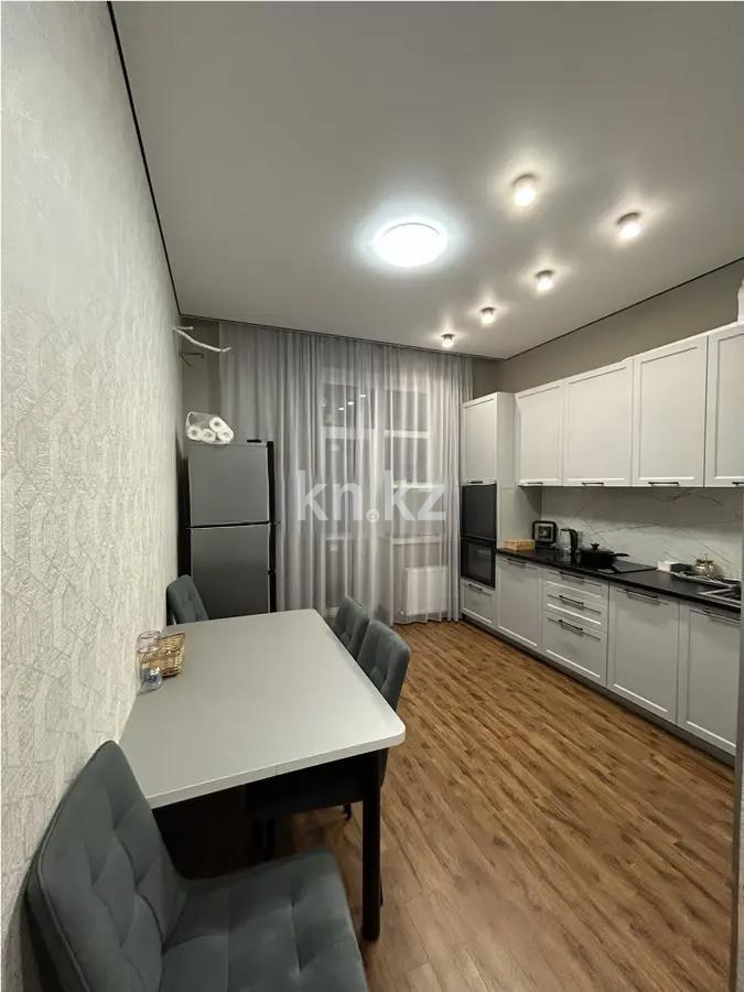 Продажа 1-комнатной квартиры, 45 м², ул. Толе би, дом  12/1 в Астане - фото 2