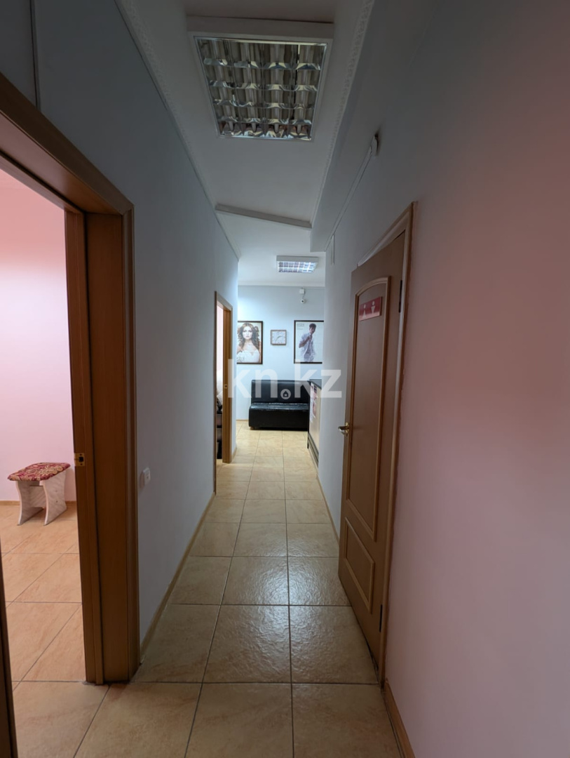 Продажа , 111.4 м², ул. Карбышева, дом  62 - Продажа жилой и коммерческой недвижимости в Уральске фото 15 из 37