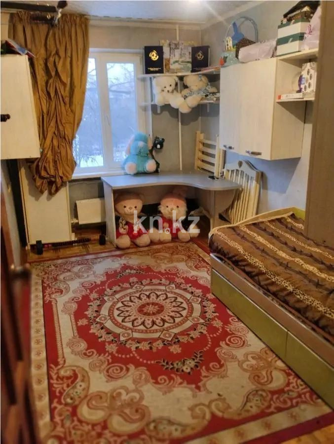 Продажа 3-комнатной квартиры, 60 м², мкр-н Аксай-3, дом  15 в Алматы - фото 3