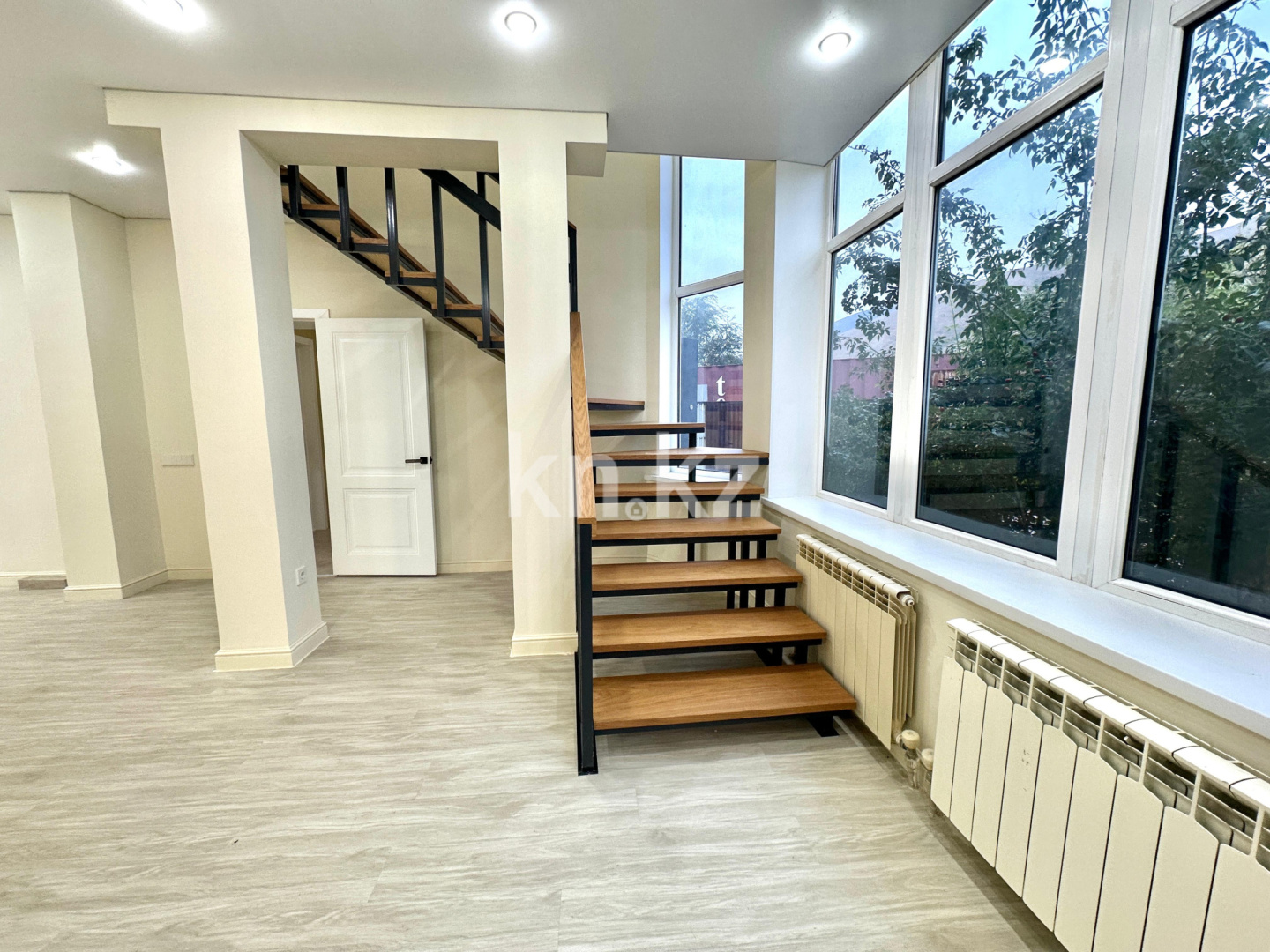 Продажа 5-комнатного дома, 190 м², ул. Енбек, дом  19 - Продажа домов, коттеджей в Алматы без посредников фото 11 из 32