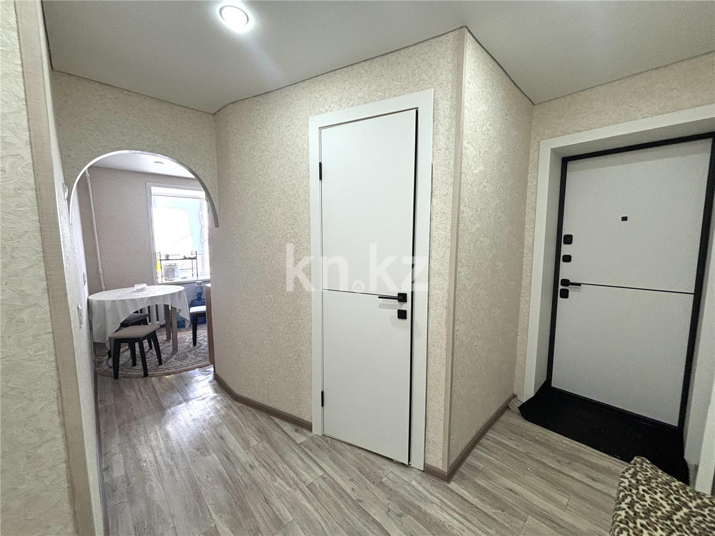 Продажа 3-комнатной квартиры, 60 м², ул. Крылова - Продажа  трехкомнатных квартир в Караганде фото 8 из 10