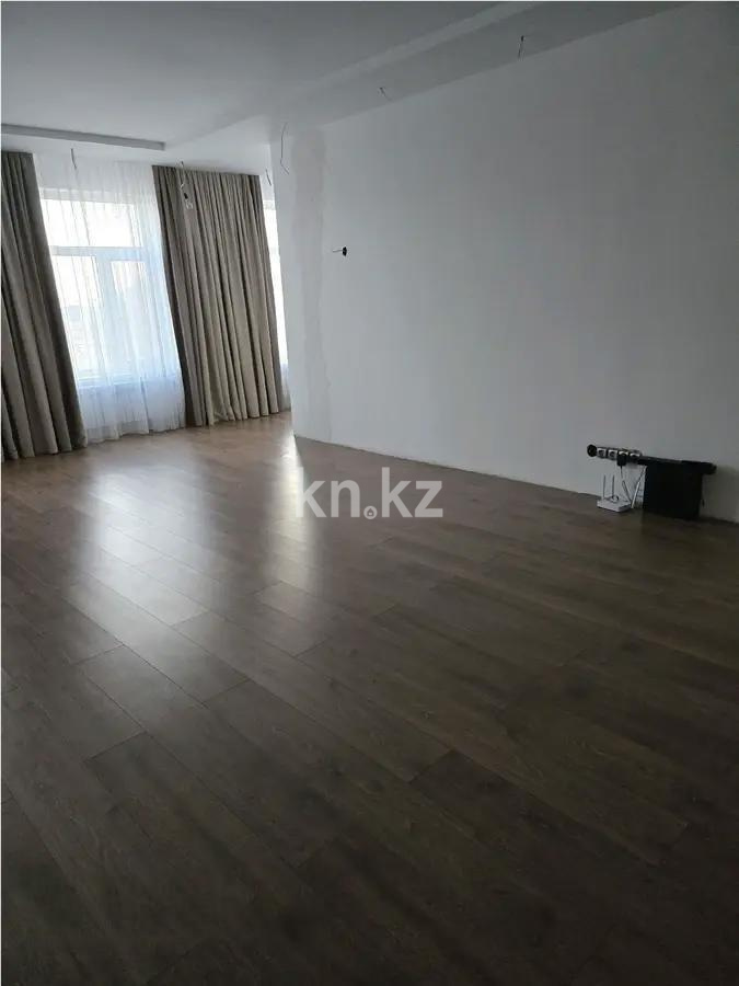 Продажа 3-комнатной квартиры, 130 м², ул. Байтурсынова, дом  67 - Продажа квартир в новостройках Астаны с фото фото 1 из 3