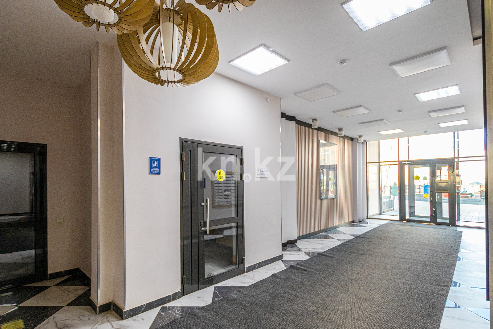 Аренда 1-комнатной квартиры посуточно, 44 м², ул. Сауран, дом  10б - ул. Достык в Астане - фото 14