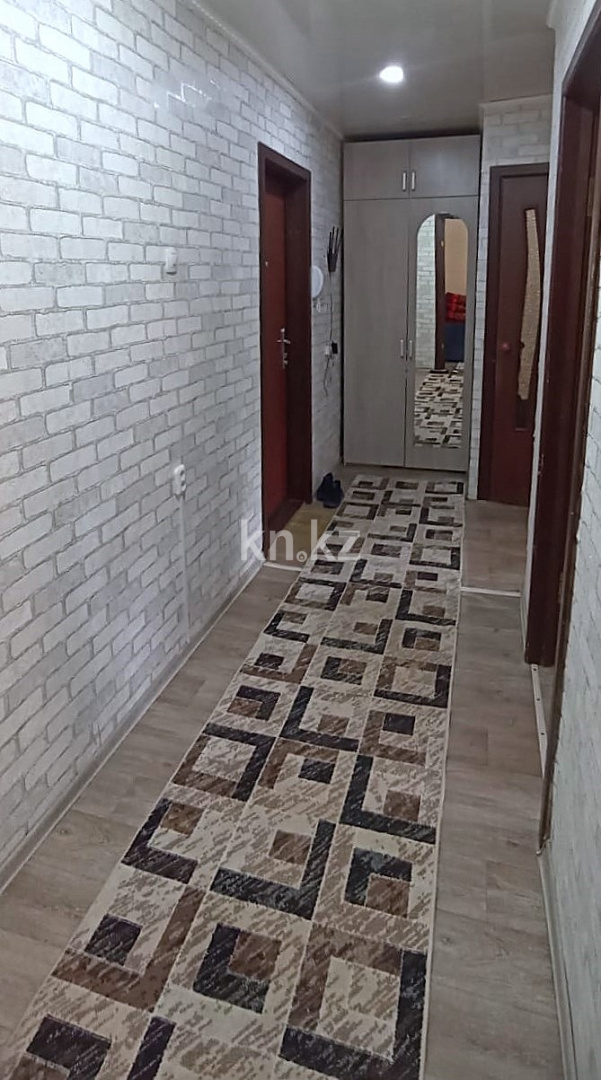 Продажа 4-комнатной квартиры, 61 м², ул. Абая - Продажа  четырехкомнатных квартир в Темиртау фото 1 из 16