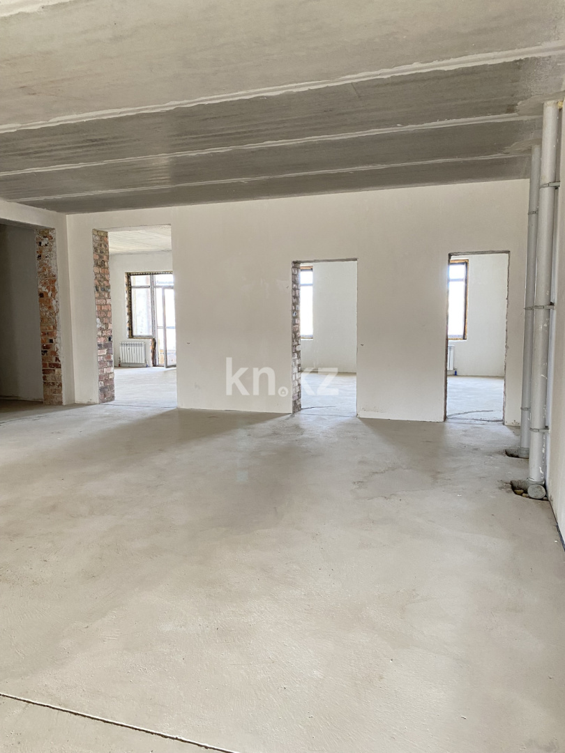 Продажа 5-комнатной квартиры, 147 м², пр. Республики, дом  49/1 - Продажа  пятикомнатных квартир в Караганде фото 16 из 24