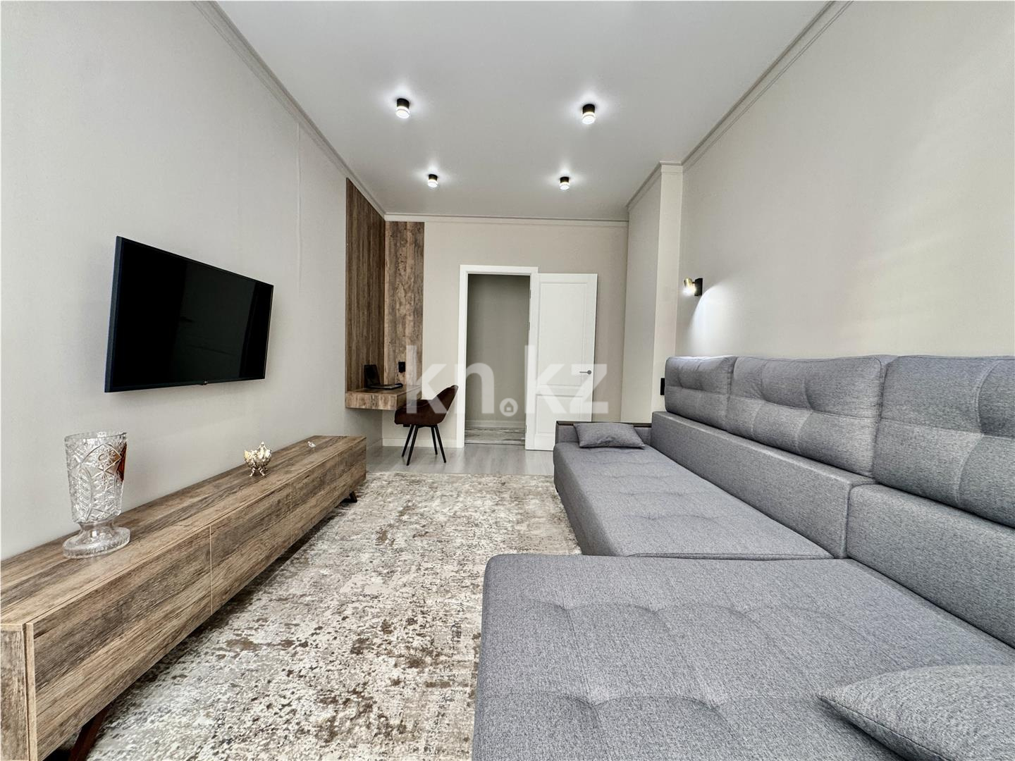 Продажа 2-комнатной квартиры, 68 м², пр. Республики, дом  23 - Продажа квартир в Караганде фото 4 из 31