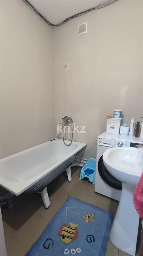 Продажа 2-комнатной квартиры, 69 м², ул. Момышулы - Аренда офисных и торговых помещений в Атырау фото 9 из 16