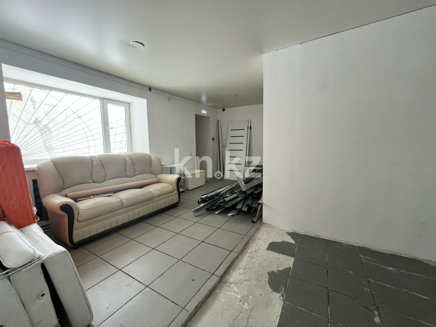 Продажа помещения, 137 м² - Продажа офисных и торговых помещений в Караганде с фото - страница 2 фото 11 из 14