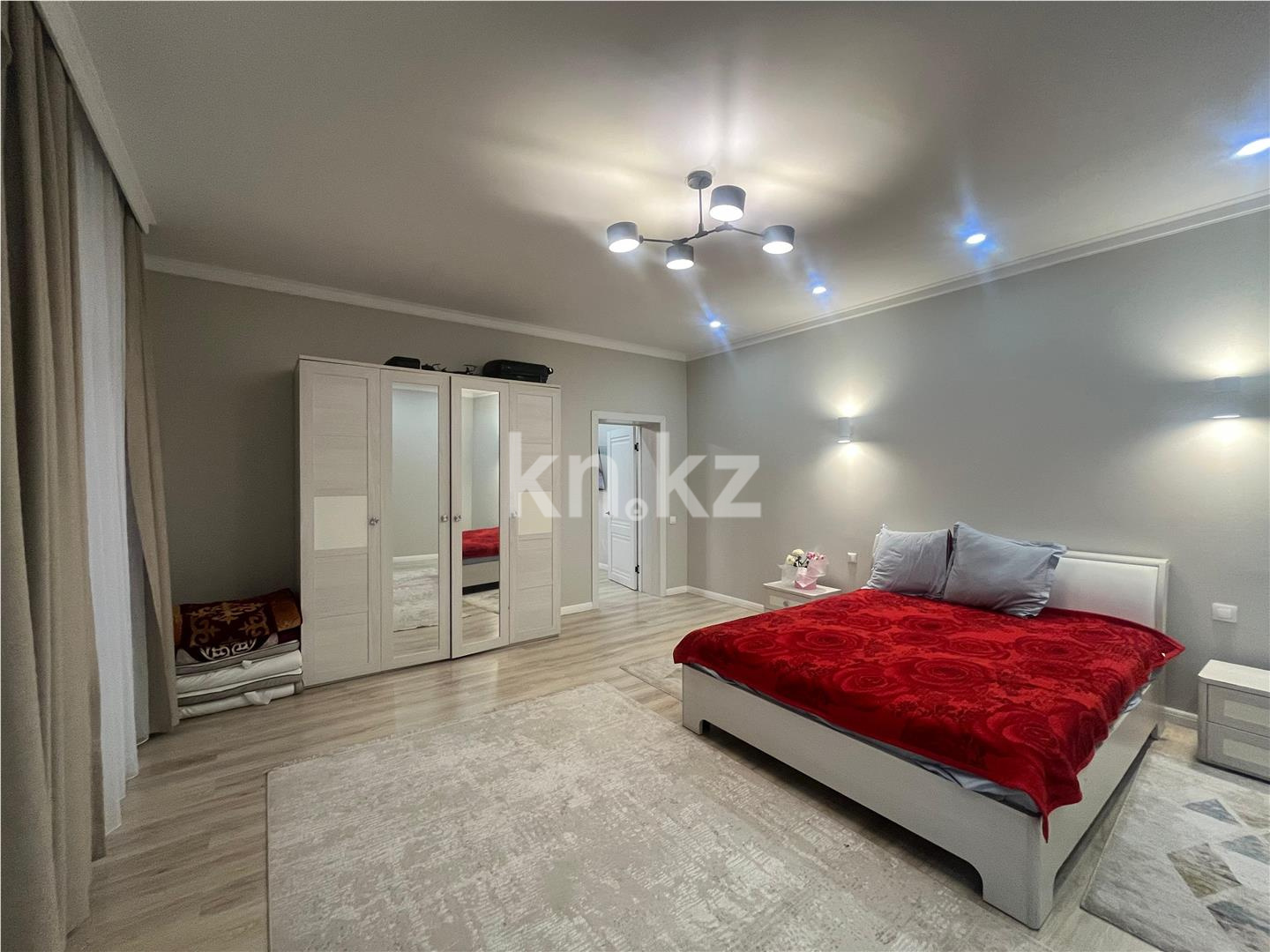 Продажа 2-комнатной квартиры, 70 м², пр. Строителей, дом  33/4 - Продажа квартир в Караганде с фото фото 7 из 14