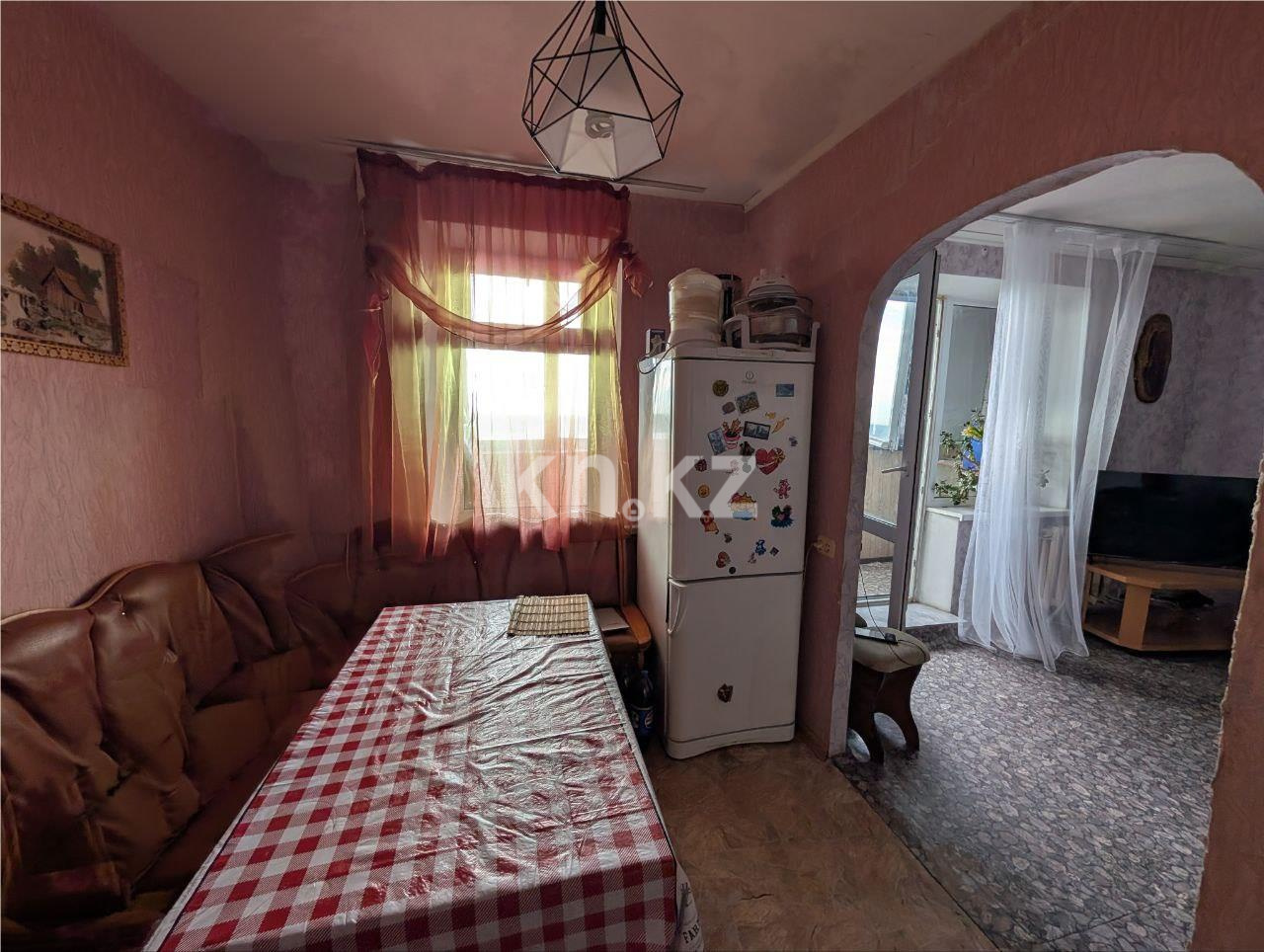 Продажа 3-комнатной квартиры, 63 м², мкр. Мамраева (Восток-5), дом  22 в Караганде - фото 8