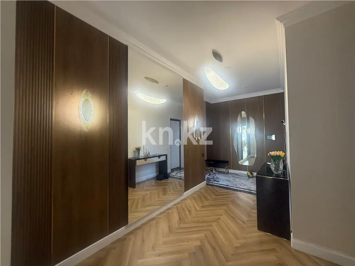 Продажа 4-комнатной квартиры, 160 м², пр. Кабанбай батыра, дом  56 - Продажа квартир в Астане с фото фото 3 из 3