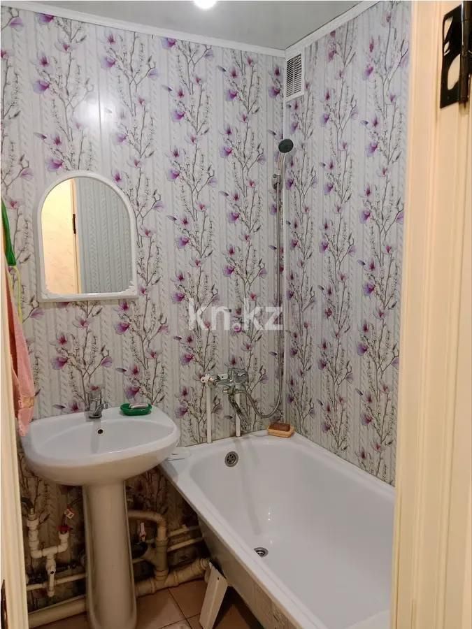 Продажа 2-комнатной квартиры, 45 м², мкр-н 11а, дом  5 в Караганде - фото 4