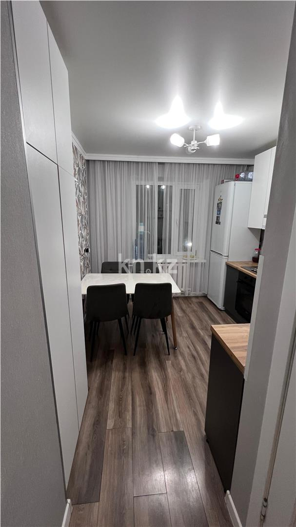 Продажа 3-комнатной квартиры, 65 м², ул. Рыскулова - Продажа  трехкомнатных квартир в Караганде фото 9 из 22