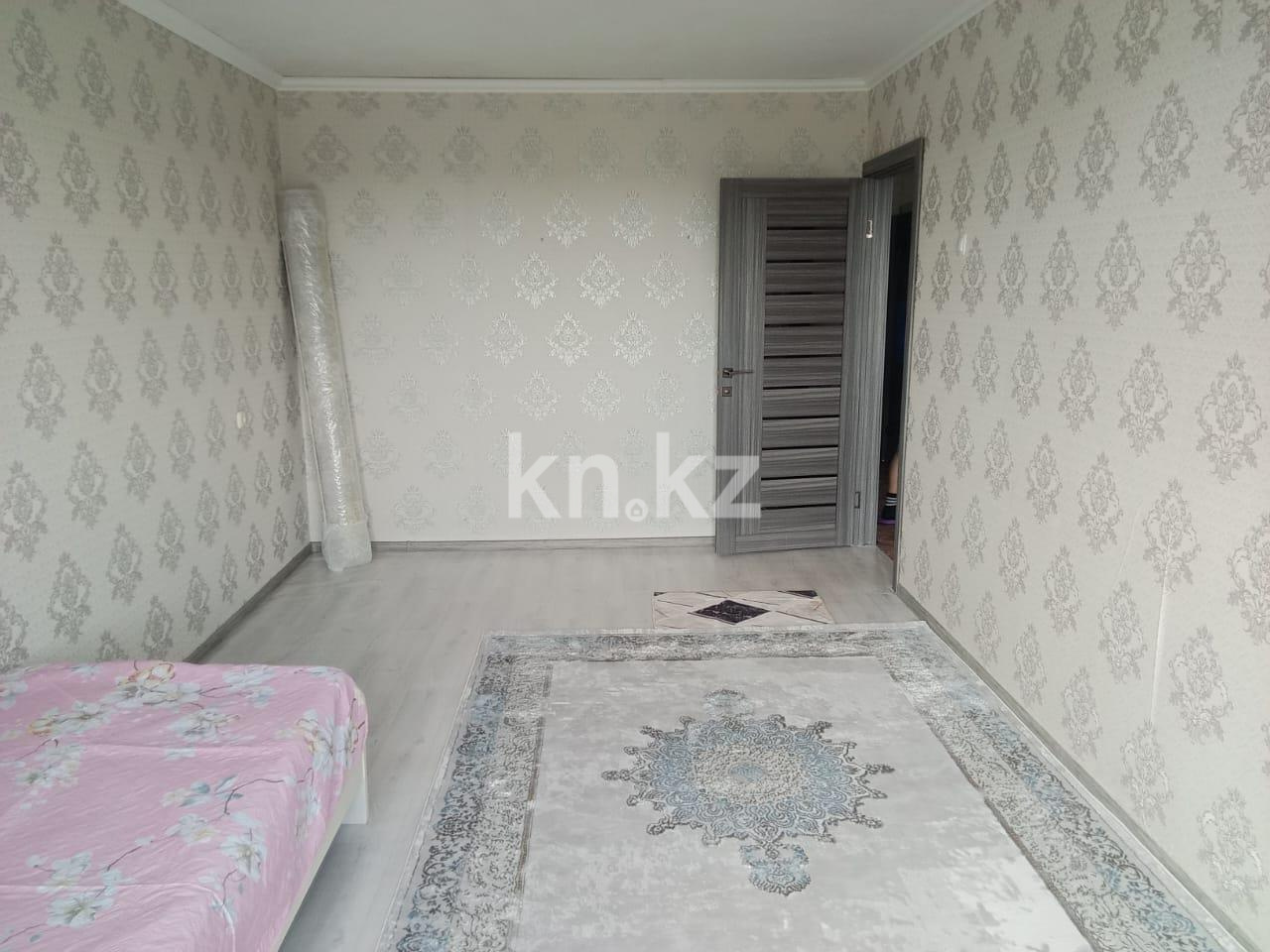 Продажа 3-комнатной квартиры, 61 м², мкр-н 15, дом  1 - Продажа квартир в Караганде фото 1 из 10