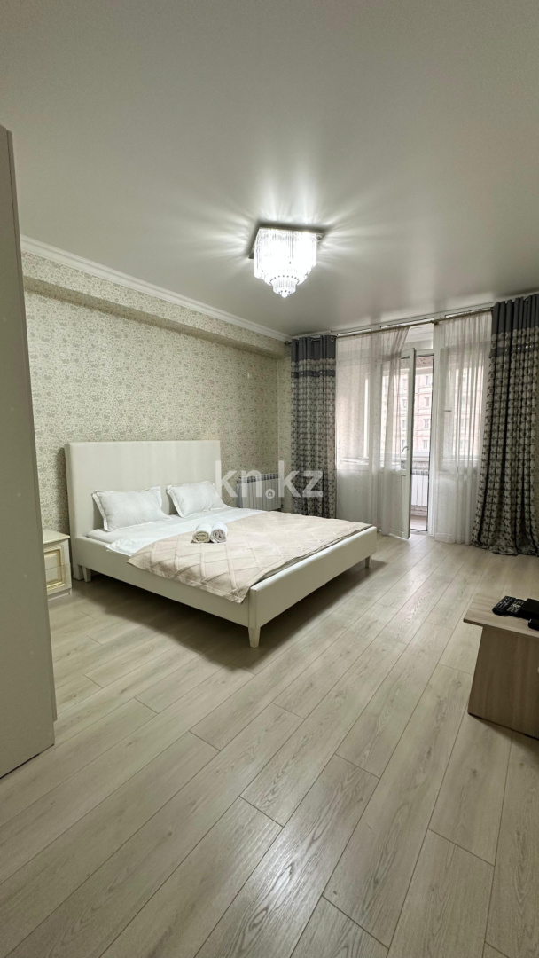 Аренда 3-комнатной квартиры посуточно, 110 м², Навои 208, дом  208/8 - ул. Торайгырова - Аренда квартир посуточно в Алматы с фото фото 2 из 13