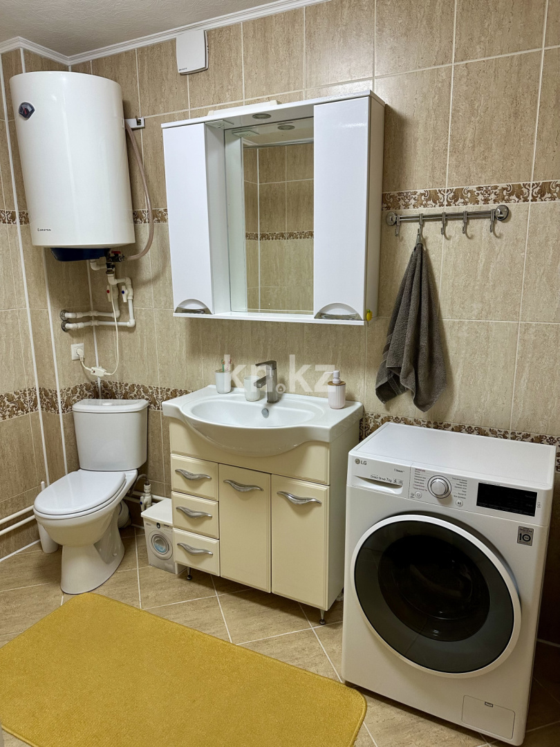 Продажа 3-комнатной квартиры, 62 м² - Продажа квартир от собственников в Караганде - страница 2 фото 9 из 12