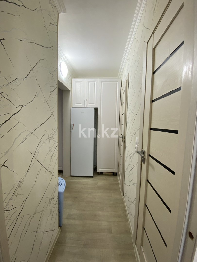 Продажа 3-комнатной квартиры, 60 м², мкр-н Голубые Пруды, дом  12 в Караганде - фото 10