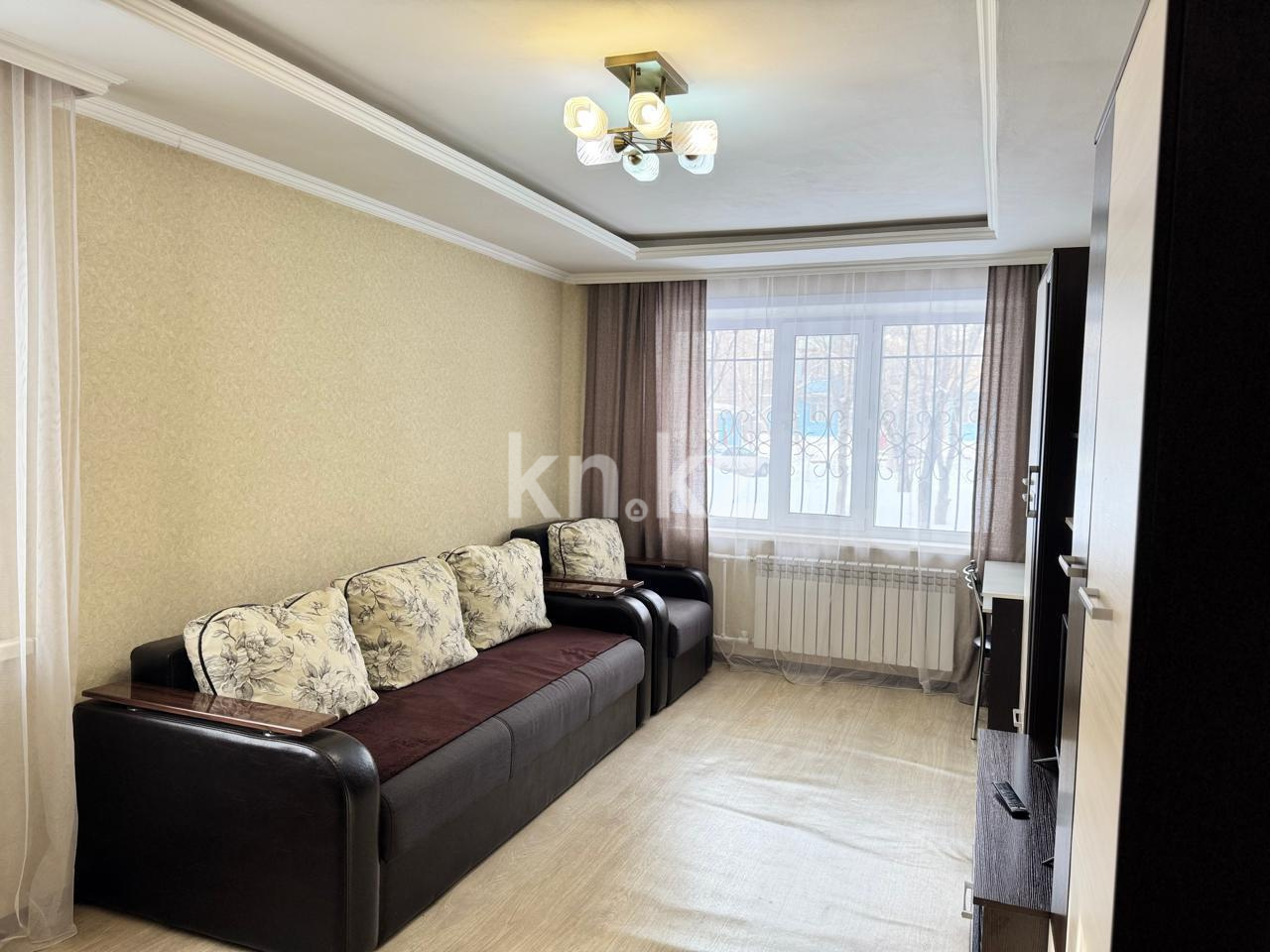 Продажа 2-комнатной квартиры, 43 м², 13 микрорайон, дом  34 - Продажа  двухкомнатных квартир в Караганде фото 1 из 11