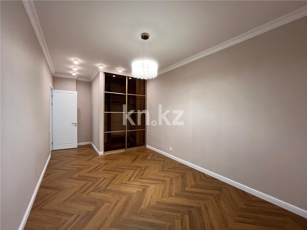 Продажа 4-комнатной квартиры, 140 м² в Астане - фото 10