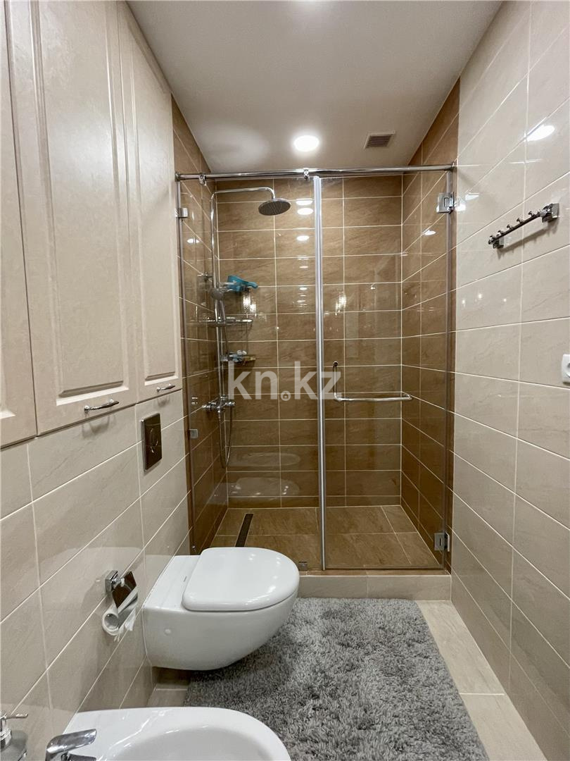 Продажа 7-комнатной квартиры, 178 м², мкр-н Гульдер-1 - Продажа  пятикомнатных квартир в Караганде фото 28 из 37