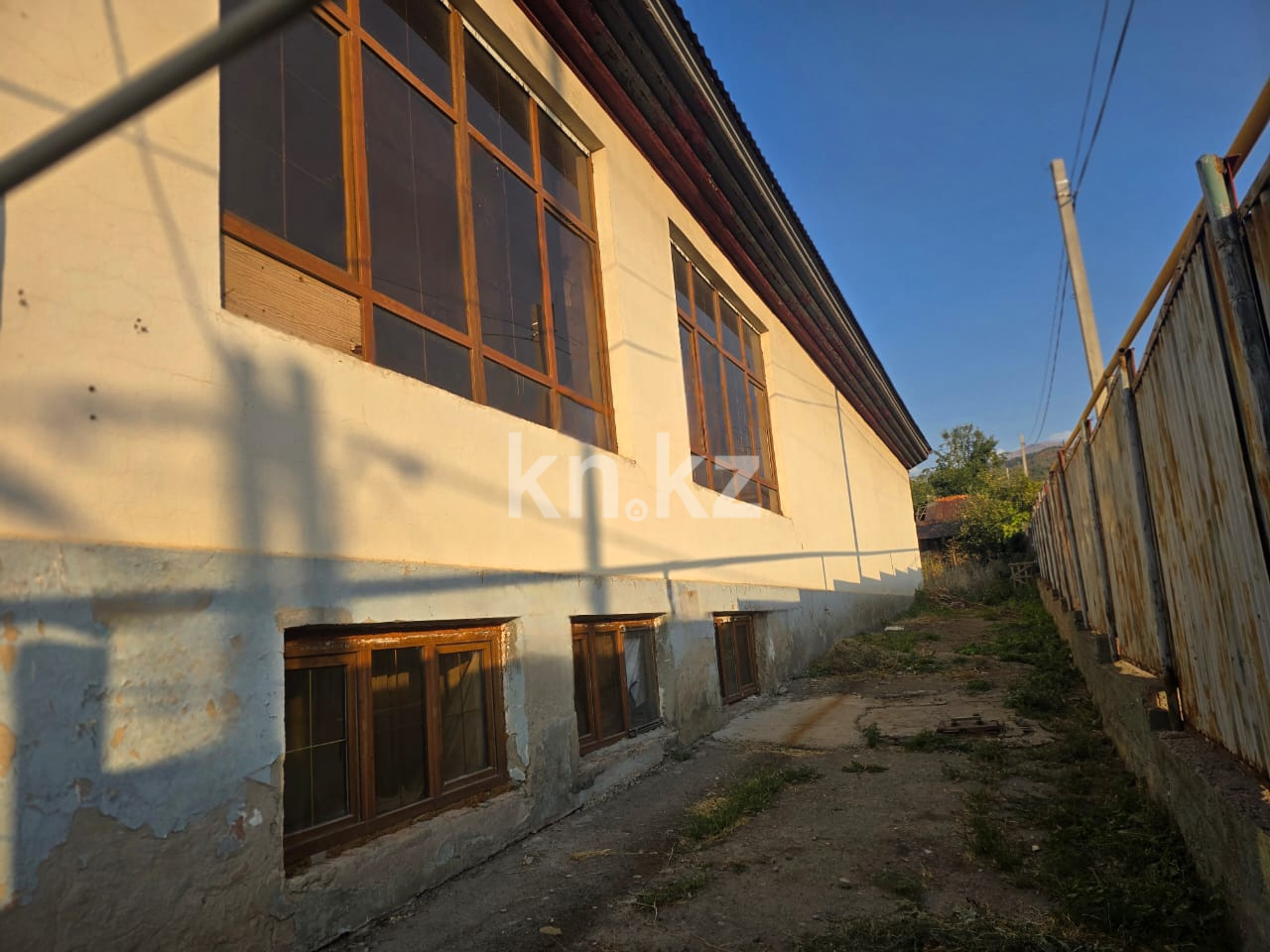 Продажа 6-комнатного дома, 600 м², ул. Койгелди батыра, дом  61 - Продажа домов, коттеджей в Алматы без посредников фото 3 из 17