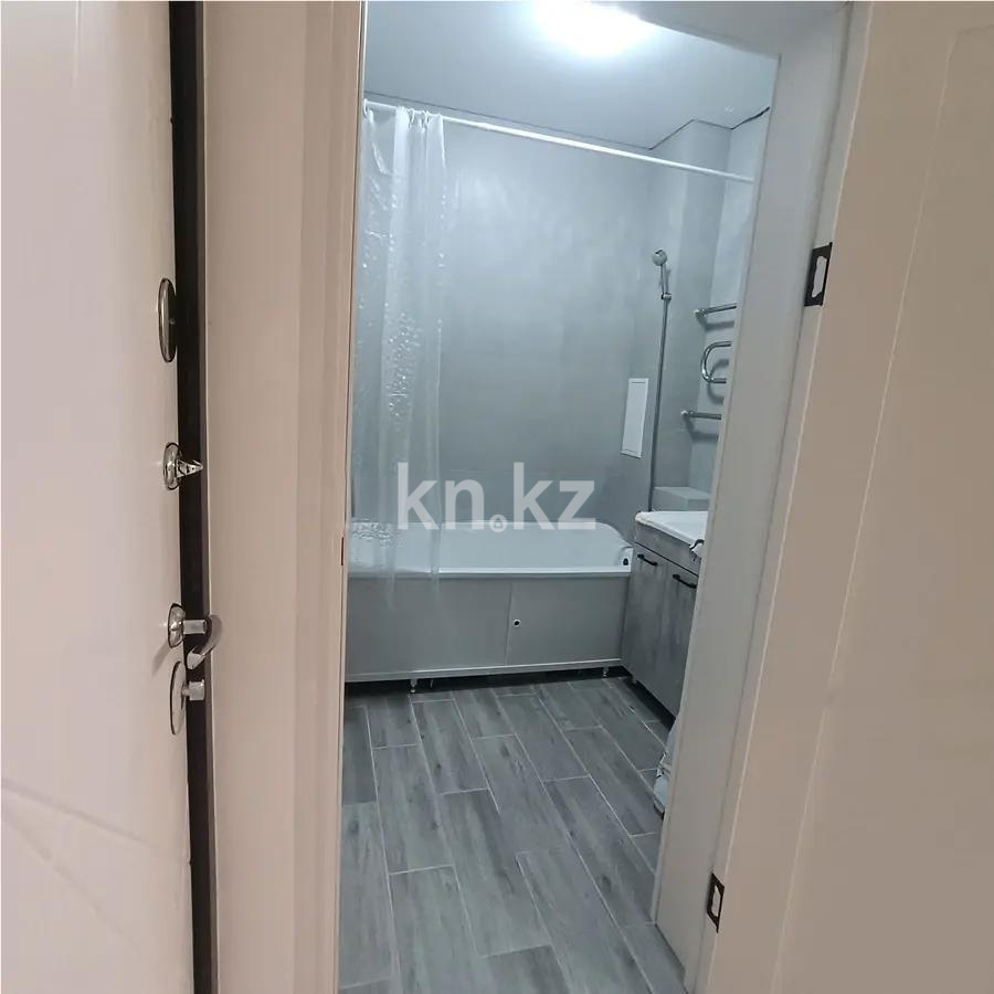 Продажа 2-комнатной квартиры, 37 м², ул. Жолымбет, дом  42/5 в Алматы - фото 3