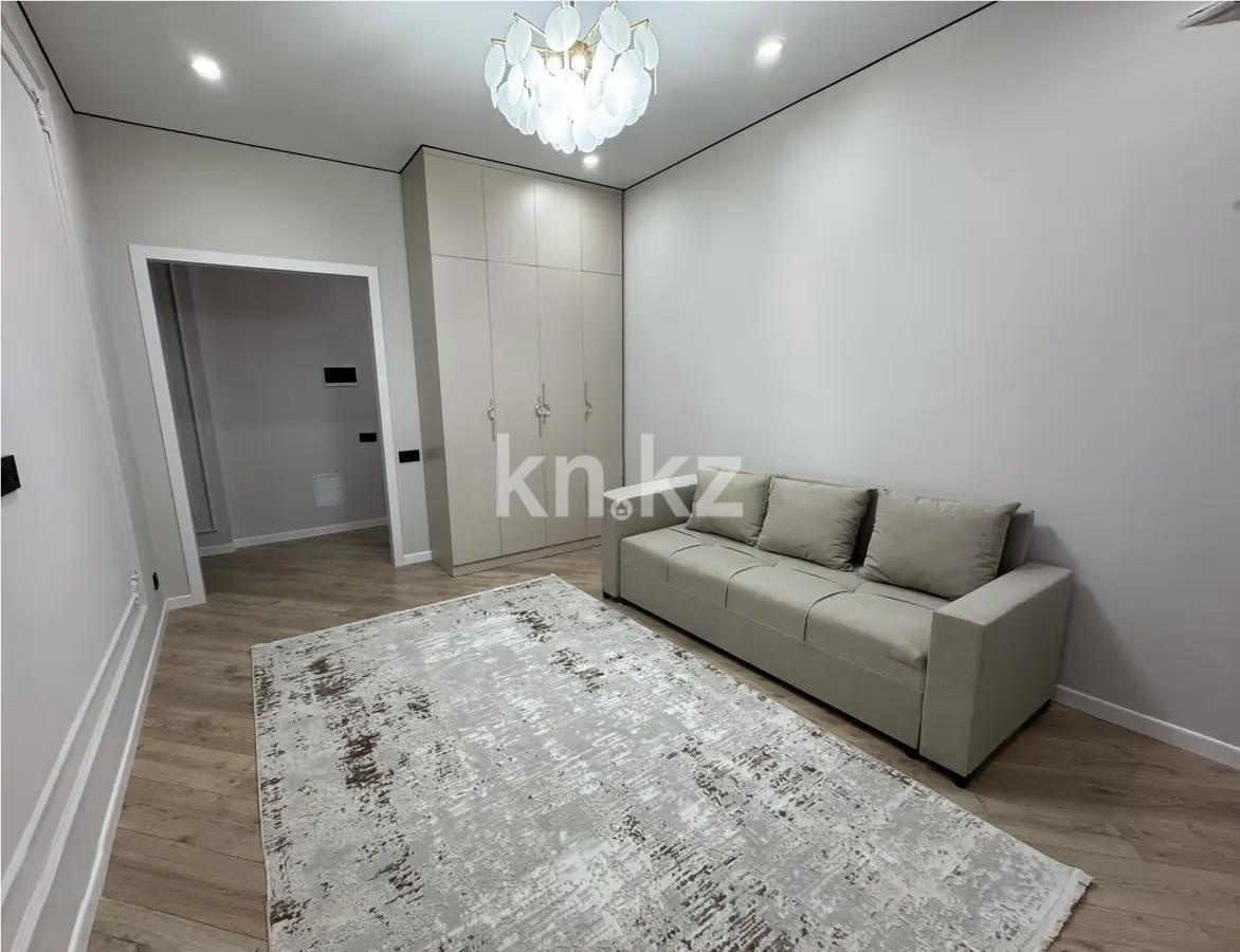 Продажа 1-комнатной квартиры, 43 м², ул. Молдагалиева, дом  1 в Астане
