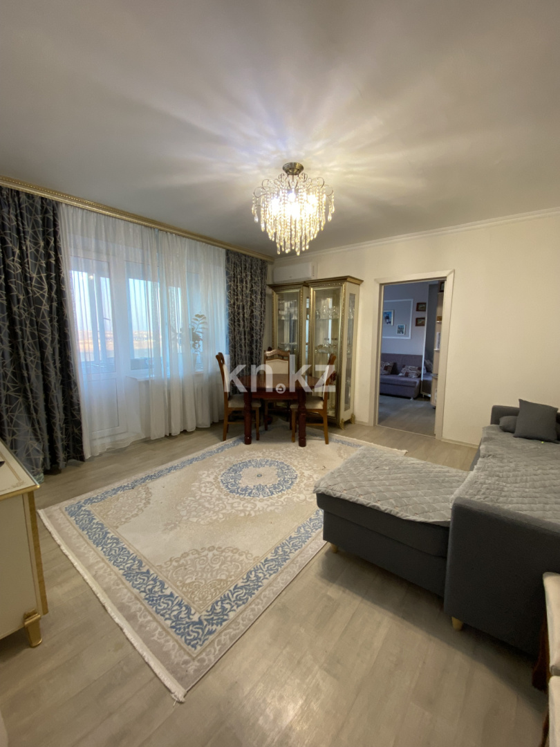 Продажа 3-комнатной квартиры, 60 м², мкр-н Голубые Пруды, дом  12 в Караганде - фото 2