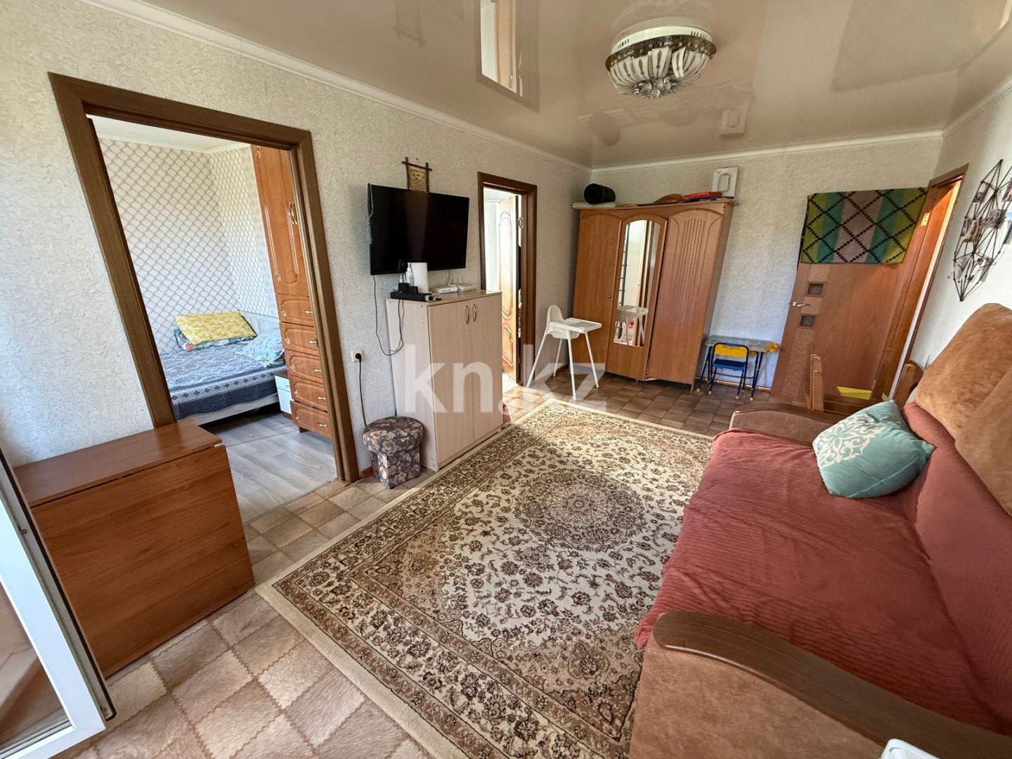 Продажа 3-комнатной квартиры, 48.2 м², пр. Республики, дом  28 - Продажа квартир в Караганде фото 2 из 11