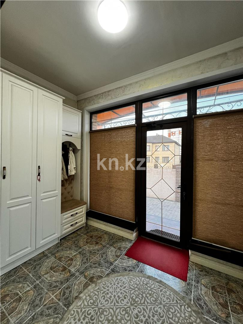 Продажа 7-комнатного дома, 320 м², ул. Кабжанова - Продажа домов, коттеджей в Караганде фото 34 из 36