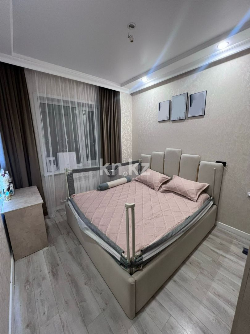 Продажа 3-комнатной квартиры, 74.7 м², ул. Дюсембекова, дом  44/2 - Продажа квартир в Караганде фото 3 из 14