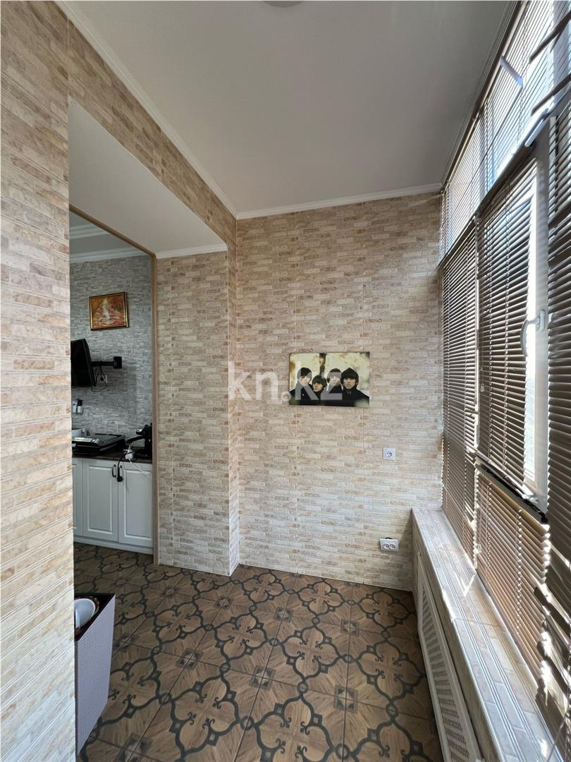 Продажа 3-комнатной квартиры, 127 м², ул. Аманжолова, дом  96/1 - Продажа квартир в Караганде фото 10 из 25