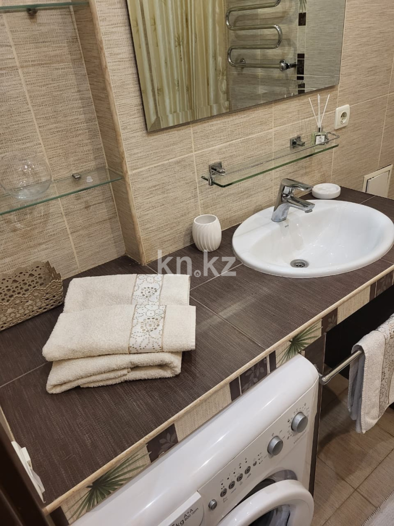 Аренда 2-комнатной квартиры, 50 м², ул. Ходжанова, дом  76 - пр. Аль-Фараби - Аренда квартир помесячно в Алматы с фото фото 20 из 36