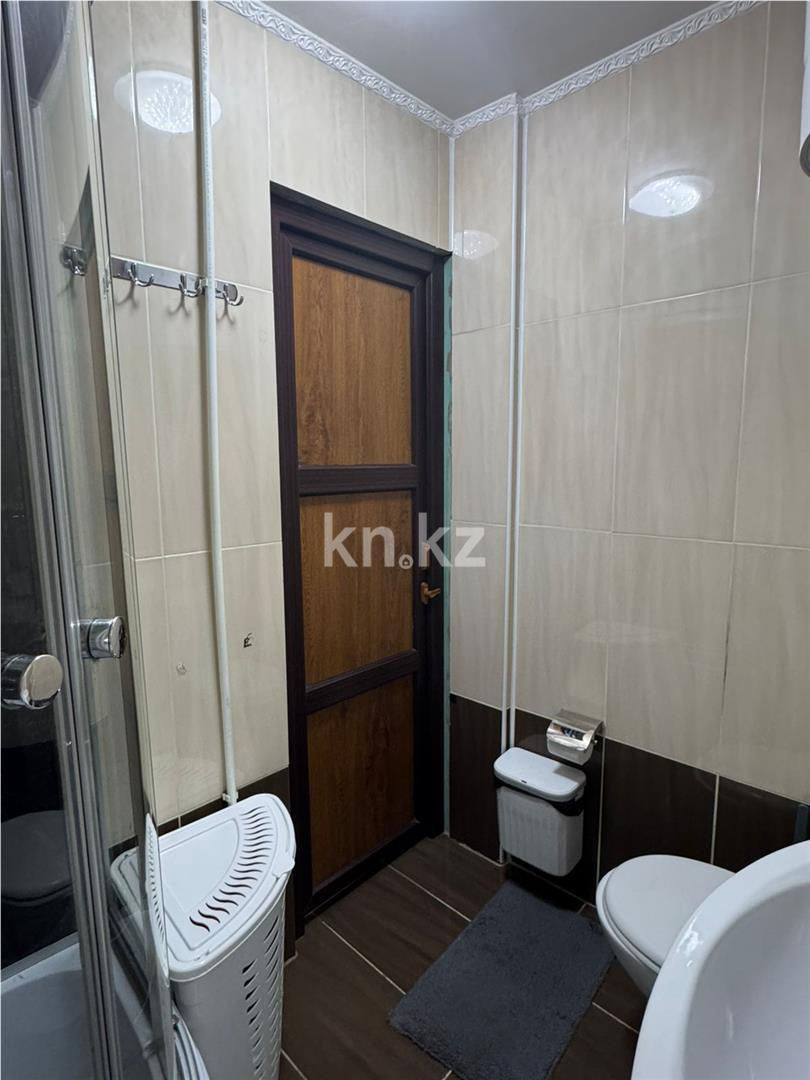 Продажа 3-комнатной квартиры, 62 м², ул. Алиханова, дом  36/2 в Караганде - фото 12