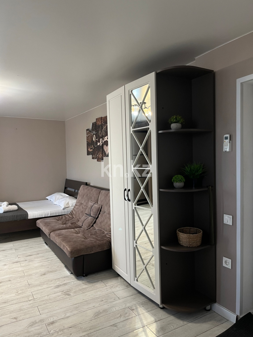 Аренда 1-комнатной квартиры посуточно, 38 м² в Усть-Каменогорске - фото 4