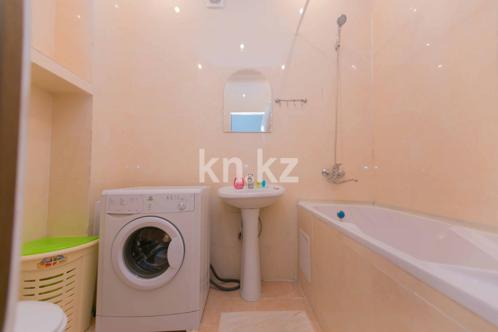 Аренда 2-комнатной квартиры посуточно, 90 м², ул. Сарайшык, дом  34 - ул. Акмешит - Продажа домов, коттеджей в Уральске фото 17 из 20