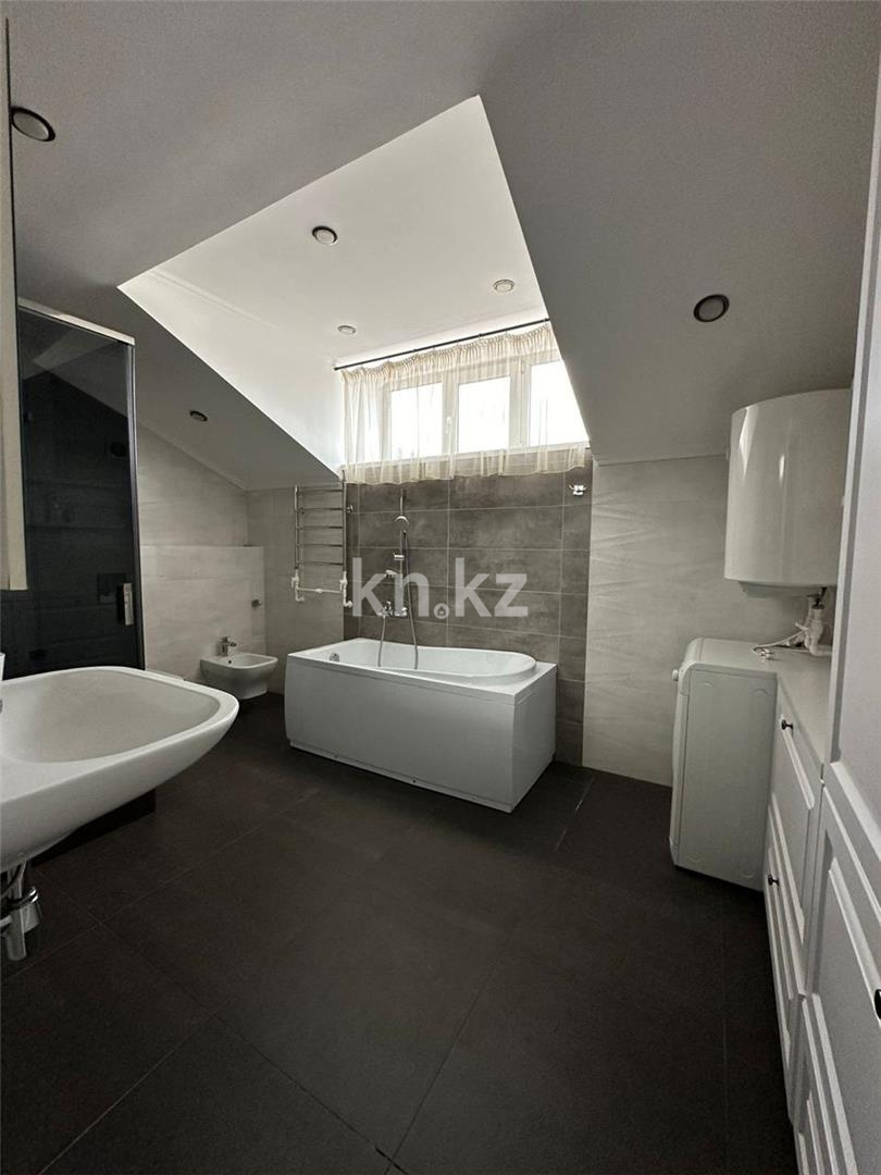 Продажа 4-комнатной квартиры, 180 м², пр. Н. Абдирова - Продажа  четырехкомнатных квартир в Караганде фото 11 из 17