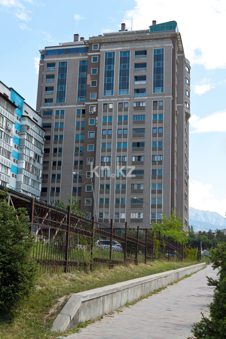Продажа 3-комнатной квартиры, 119 м², мкр-н Самал-3, дом  22 в Алматы - фото 11