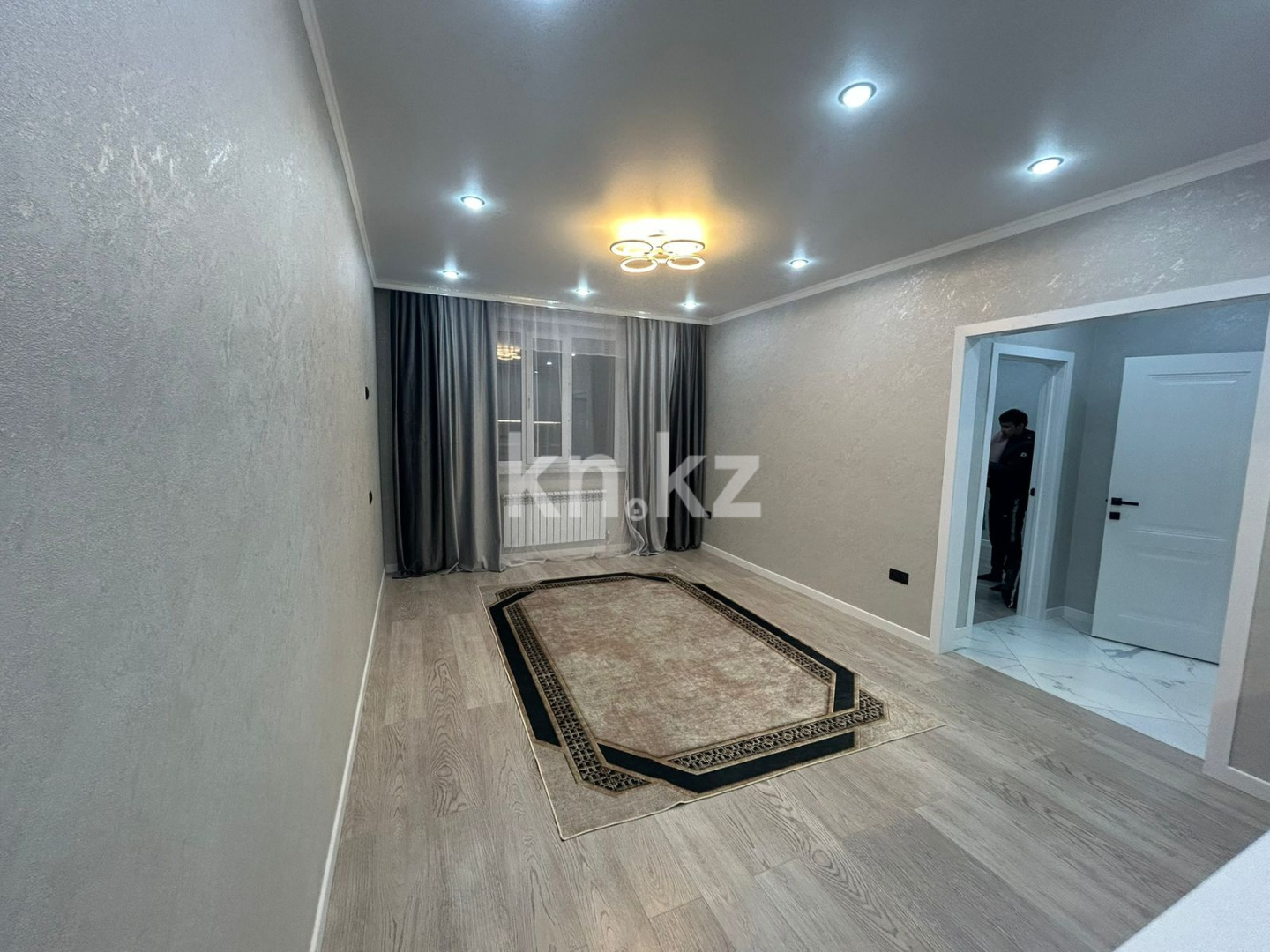 Продажа 2-комнатной квартиры, 41 м², мкр-н Голубые Пруды, дом  3/2 - Продажа квартир в Караганде фото 1 из 11