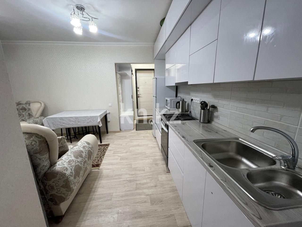 Продажа 1-комнатной квартиры, 42 м², мкр-н Орбита-1 - Продажа  однокомнатных квартир в Караганде с фото фото 3 из 10