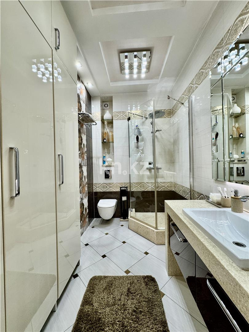 Продажа 4-комнатной квартиры, 198 м², ул. Ботаническая, дом  12/12 в Караганде - фото 20