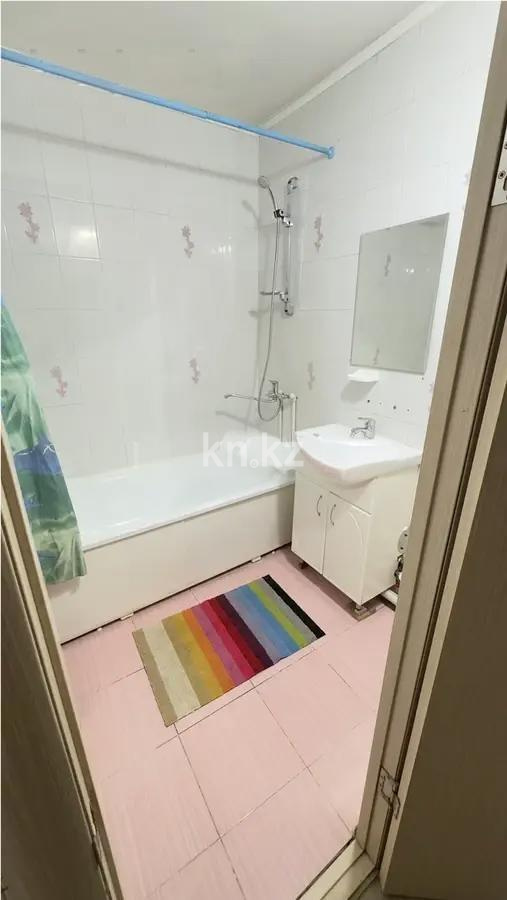 Продажа 2-комнатной квартиры, 52 м², мкр-н Аксай-4, дом  51 в Алматы - фото 4