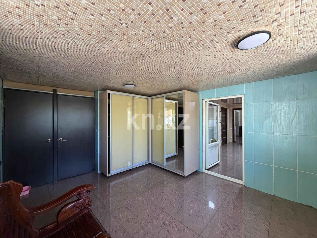 Продажа 5-комнатного дома, 120 м² - Продажа домов, коттеджей в Караганде - страница 2 фото 14 из 19